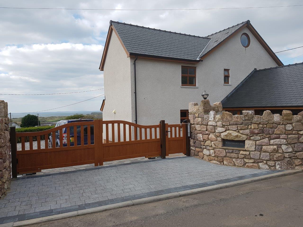 Aluminium Driveway Gate With Automation