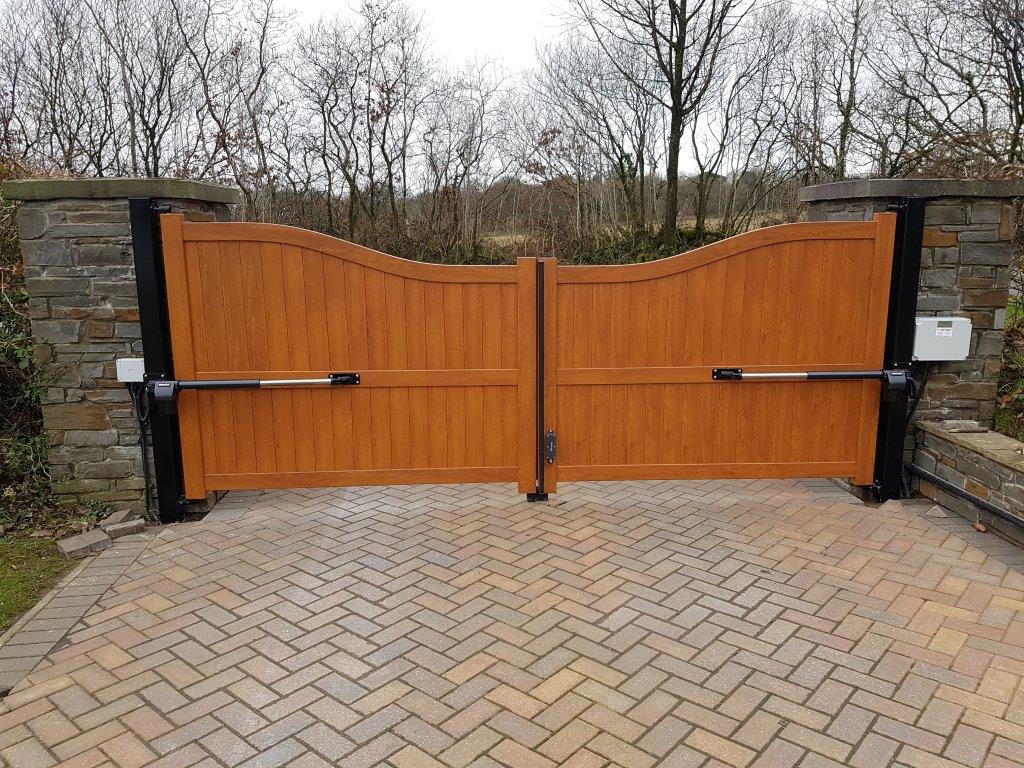 Automatic Swing Gate In Wood Colour