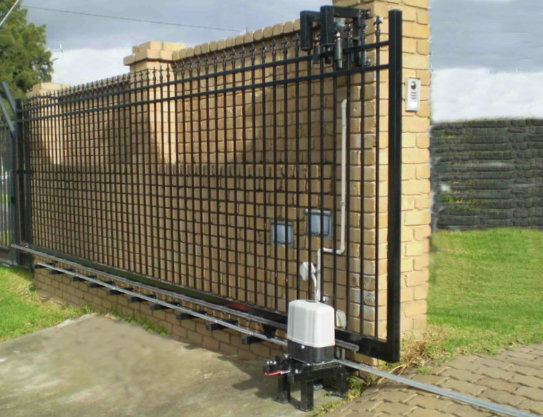 Sliding Gate In Iron