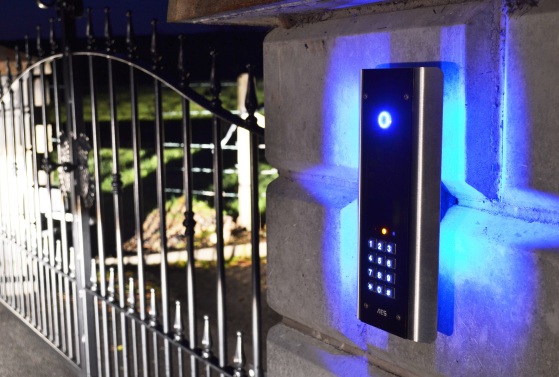 Access control intercom systems for electric gates